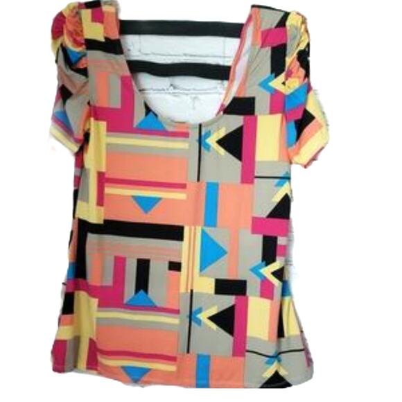 2 FOR $5 SALE Robert Louis Geometrical Short Sleeve Open Back Top Size M - Picture 1 of 8